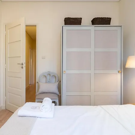 Ferienwohnung Gaya Avenue Flats - Elegant Contemporary Flats With Balcony Vila Nova de Gaia Exterior foto