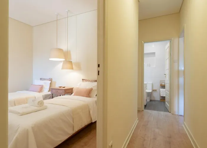 Gaya Avenue Flats - Elegant Contemporary Flats With Balcony