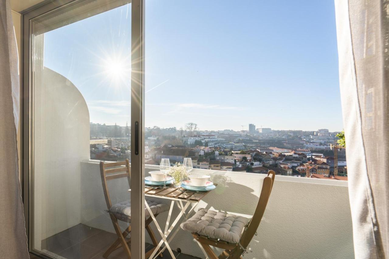 Gaya Avenue Flats - Elegant Contemporary Flats With Balcony Apartment